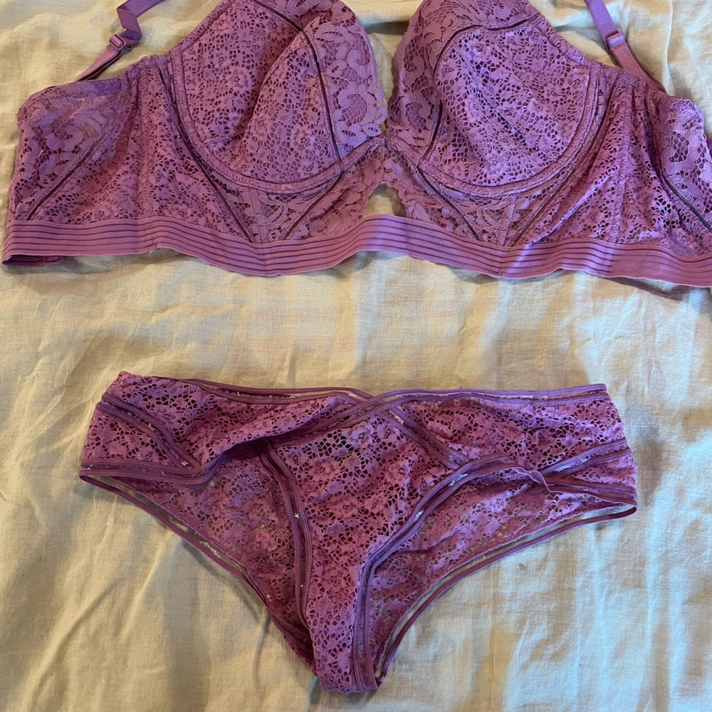 Victorias Secret Lace Underwire Bra and Panty Set - Purple